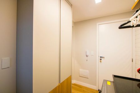Apartamento à venda com 104m², 3 quartos e 2 vagas Apartamento à venda com 104m², 3 quartos e 2 vagasÁrea de serviço