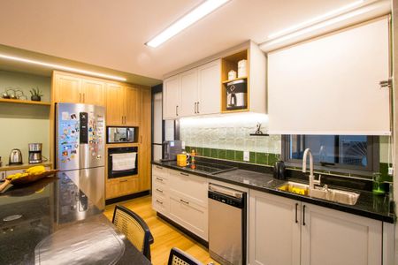 Apartamento à venda com 104m², 3 quartos e 2 vagas Apartamento à venda com 104m², 3 quartos e 2 vagasCozinha