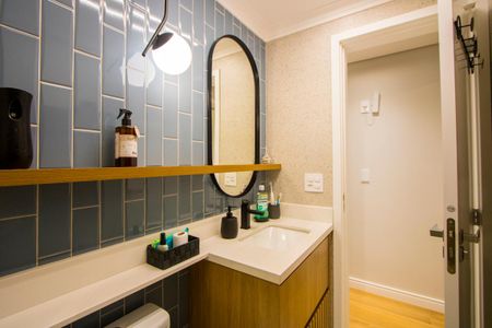 Apartamento à venda com 104m², 3 quartos e 2 vagas Apartamento à venda com 104m², 3 quartos e 2 vagasBanheiro social