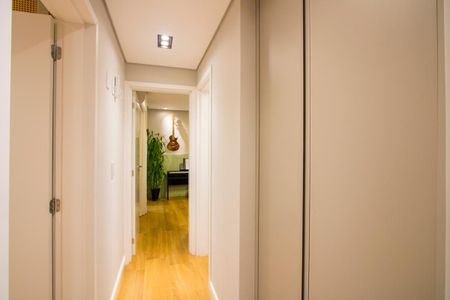 Apartamento à venda com 104m², 3 quartos e 2 vagas Apartamento à venda com 104m², 3 quartos e 2 vagasCorredor