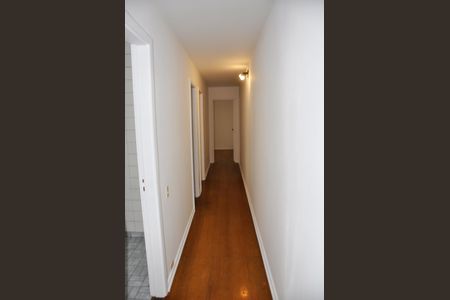 Apartamento para alugar com 79m², 2 quartos e 1 vagaDetalhe - Corredor