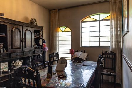 Casa à venda com 297m², 3 quartos e 1 vaga Casa à venda com 297m², 3 quartos e 1 vagaCopa