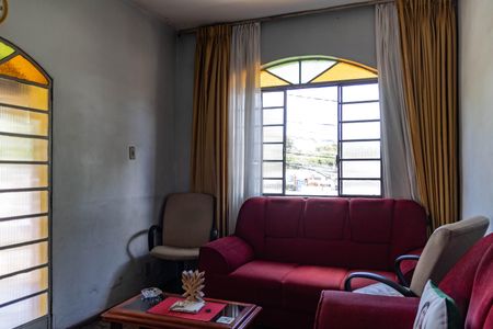 Casa à venda com 297m², 3 quartos e 1 vaga Casa à venda com 297m², 3 quartos e 1 vagaSala