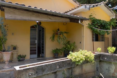 Casa à venda com 297m², 3 quartos e 1 vaga Casa à venda com 297m², 3 quartos e 1 vagaEntrada