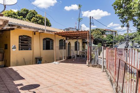Casa à venda com 297m², 3 quartos e 1 vaga Casa à venda com 297m², 3 quartos e 1 vagaÁrea externa