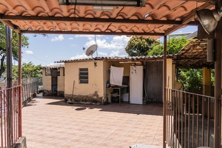 Casa à venda com 297m², 3 quartos e 1 vaga Casa à venda com 297m², 3 quartos e 1 vagaÁrea externa