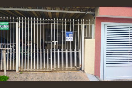 Casa à venda com 150m², 3 quartos e 3 vagas Casa à venda com 150m², 3 quartos e 3 vagasplaca