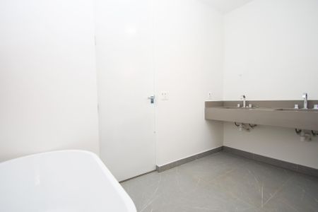 Casa à venda com 417m², 4 quartos e 4 vagas Casa à venda com 417m², 4 quartos e 4 vagasbanheiro suite 1