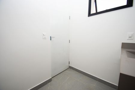 Casa à venda com 417m², 4 quartos e 4 vagas Casa à venda com 417m², 4 quartos e 4 vagasbanheiro suite 2