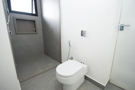 Casa à venda com 417m², 4 quartos e 4 vagas Casa à venda com 417m², 4 quartos e 4 vagasbanheiro suite 3