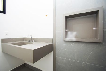 Casa à venda com 417m², 4 quartos e 4 vagas Casa à venda com 417m², 4 quartos e 4 vagasbanheiro suite 2