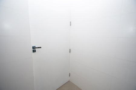 Casa à venda com 417m², 4 quartos e 4 vagas Casa à venda com 417m², 4 quartos e 4 vagasÁrea de Serviço