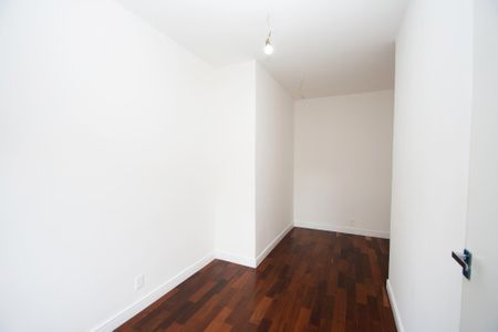 Casa à venda com 417m², 4 quartos e 4 vagas Casa à venda com 417m², 4 quartos e 4 vagascloset suite 1