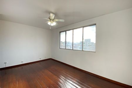 Sala de apartamento para alugar com 3 quartos, 80m² em Sagrada Família, Belo Horizonte