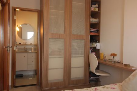 Apartamento para alugar com 55m², 2 quartos e 1 vagaSuíte