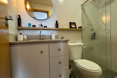 Apartamento para alugar com 56m², 2 quartos e 1 vaga Apartamento para alugar com 56m², 2 quartos e 1 vagaBanheiro da Suíte