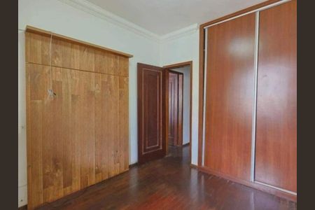 Casa para alugar com 365m², 4 quartos e 4 vagas