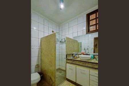 Casa para alugar com 365m², 4 quartos e 4 vagas