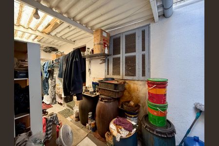 Casa à venda com 200m², 4 quartos e 1 vagaQuintal