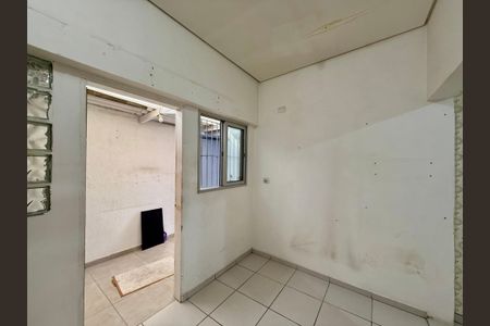Sala de casa à venda com 4 quartos, 200m² em Parque Colonial, São Paulo