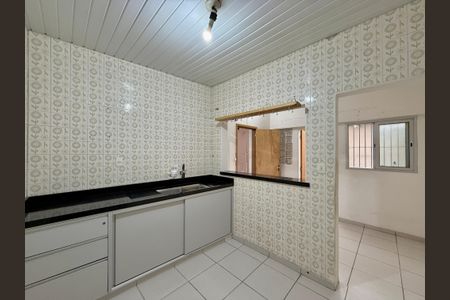 Cozinha  de casa à venda com 4 quartos, 200m² em Parque Colonial, São Paulo
