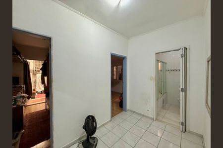 Casa à venda com 200m², 4 quartos e 1 vagaCorredor Quartos