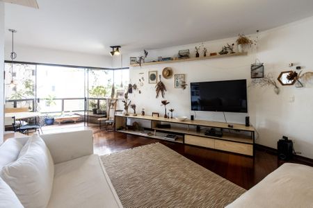 Apartamento à venda com 125m², 2 quartos e 2 vagasSala