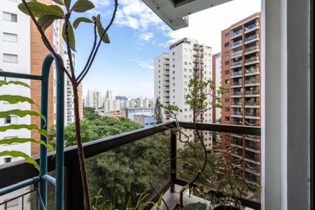 Apartamento à venda com 125m², 2 quartos e 2 vagasQuarto 2 - Varanda