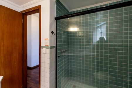 Apartamento à venda com 125m², 2 quartos e 2 vagasBanheiro do Corredor