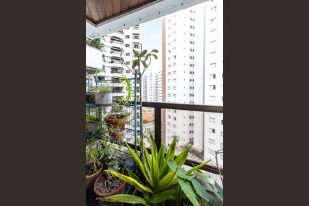 Apartamento à venda com 125m², 2 quartos e 2 vagasQuarto 2 - Varanda