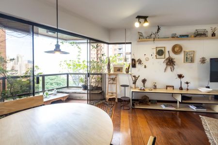 Apartamento à venda com 125m², 2 quartos e 2 vagasSala