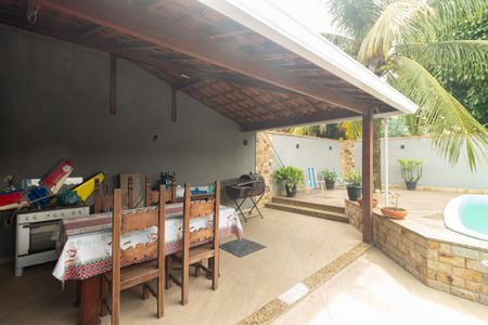 Casa para alugar com 200m², 2 quartos e 3 vagasQuintal