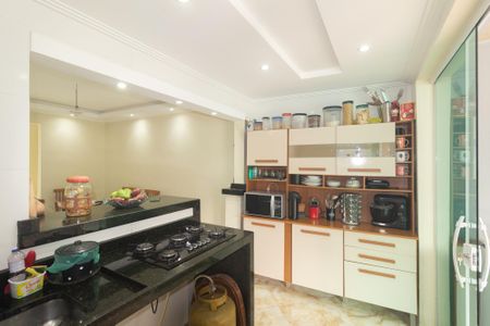 Casa para alugar com 200m², 2 quartos e 3 vagasCozinha