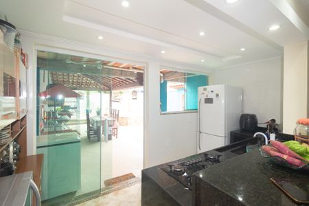 Casa para alugar com 200m², 2 quartos e 3 vagasCozinha