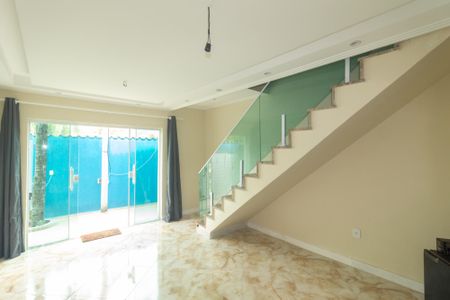 Sala de casa para alugar com 2 quartos, 200m² em Campo Grande, Rio de Janeiro