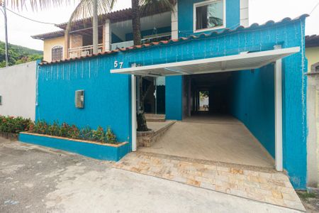 Casa para alugar com 200m², 2 quartos e 3 vagasFachada