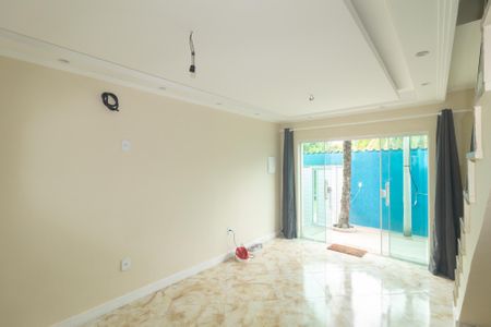 Casa para alugar com 200m², 2 quartos e 3 vagasSala