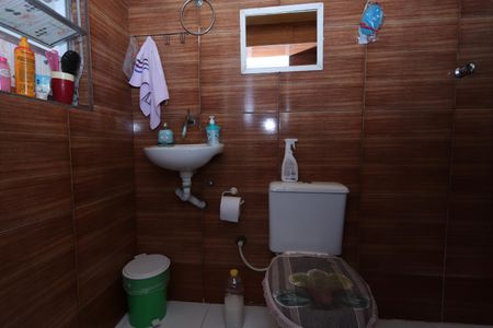 Casa à venda com 250m², 6 quartos e 3 vagasBanheiro - Casa 3
