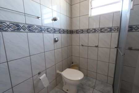 Casa à venda com 250m², 6 quartos e 3 vagasBanheiro