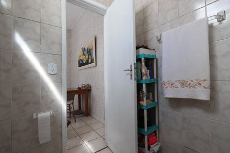 Casa à venda com 250m², 6 quartos e 3 vagasBanheiro - Casa 4