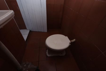 Casa à venda com 250m², 6 quartos e 3 vagasBanheiro - casa 2