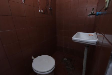 Casa à venda com 250m², 6 quartos e 3 vagasBanheiro - casa 2