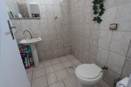 Casa à venda com 250m², 6 quartos e 3 vagasBanheiro - Casa 4