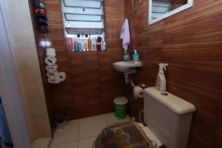 Casa à venda com 250m², 6 quartos e 3 vagasBanheiro - Casa 3