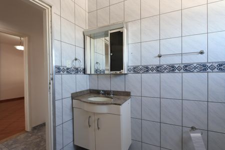 Casa à venda com 250m², 6 quartos e 3 vagasBanheiro