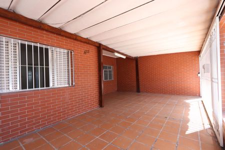 Casa à venda com 250m², 6 quartos e 3 vagasBanheiro do Quintal