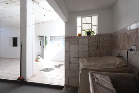 Casa à venda com 250m², 6 quartos e 3 vagasLavanderia - Casa 4