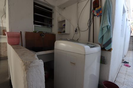 Casa à venda com 250m², 6 quartos e 3 vagasLavanderia - casa 2