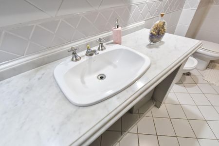 Apartamento à venda com 106m², 2 quartos e 1 vagaBanheiro social