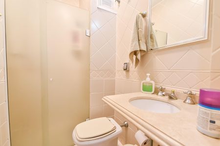 Apartamento à venda com 106m², 2 quartos e 1 vagaBanheiro suíte